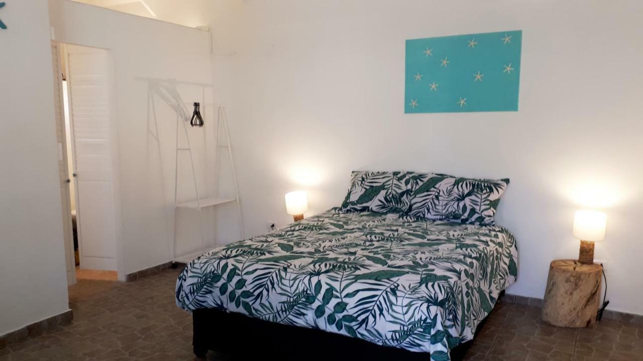 Hotel & Apartments "Chez Hiva" 앙가로아 외부 사진